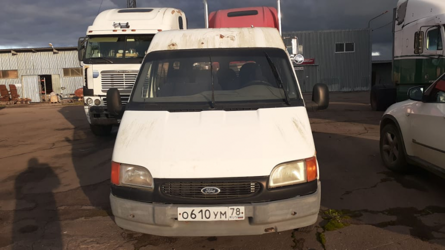 Фургон Ford Transit  4